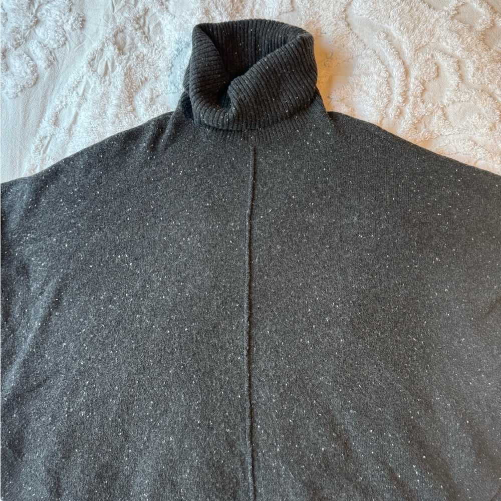 Gray Turtleneck funky sleeve oversized Sweater size M soft B8